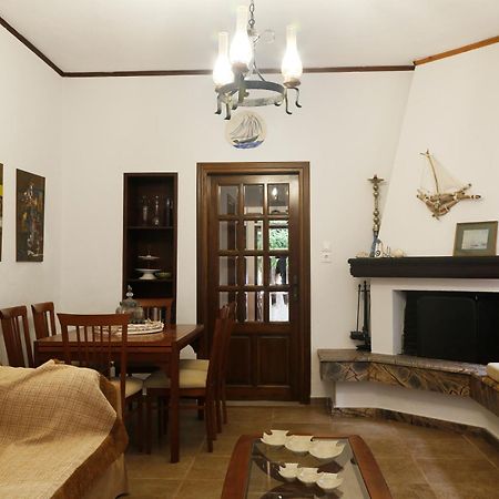 Villa Lemon Tree House Chorto Exterior foto